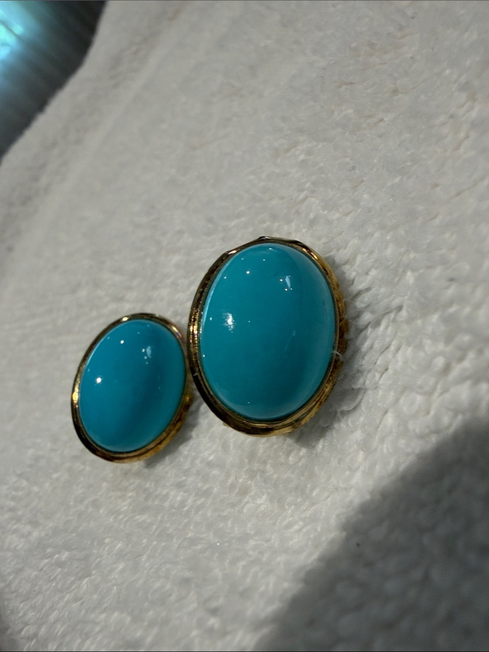 14 karat yellow, gold, blue turquoise earrings - Picture 11 of 14